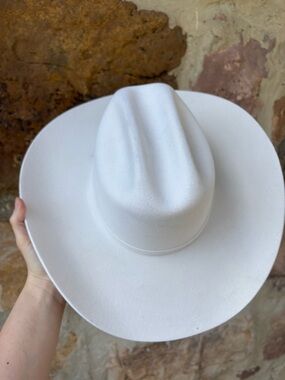 New White Cody James 5x felt hat Sz 7 3/8